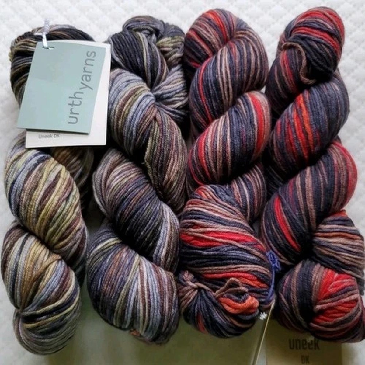 urth-uneek-yarn-dk-extrafine-superwash-merino-100g-300-yards-self-striping-new