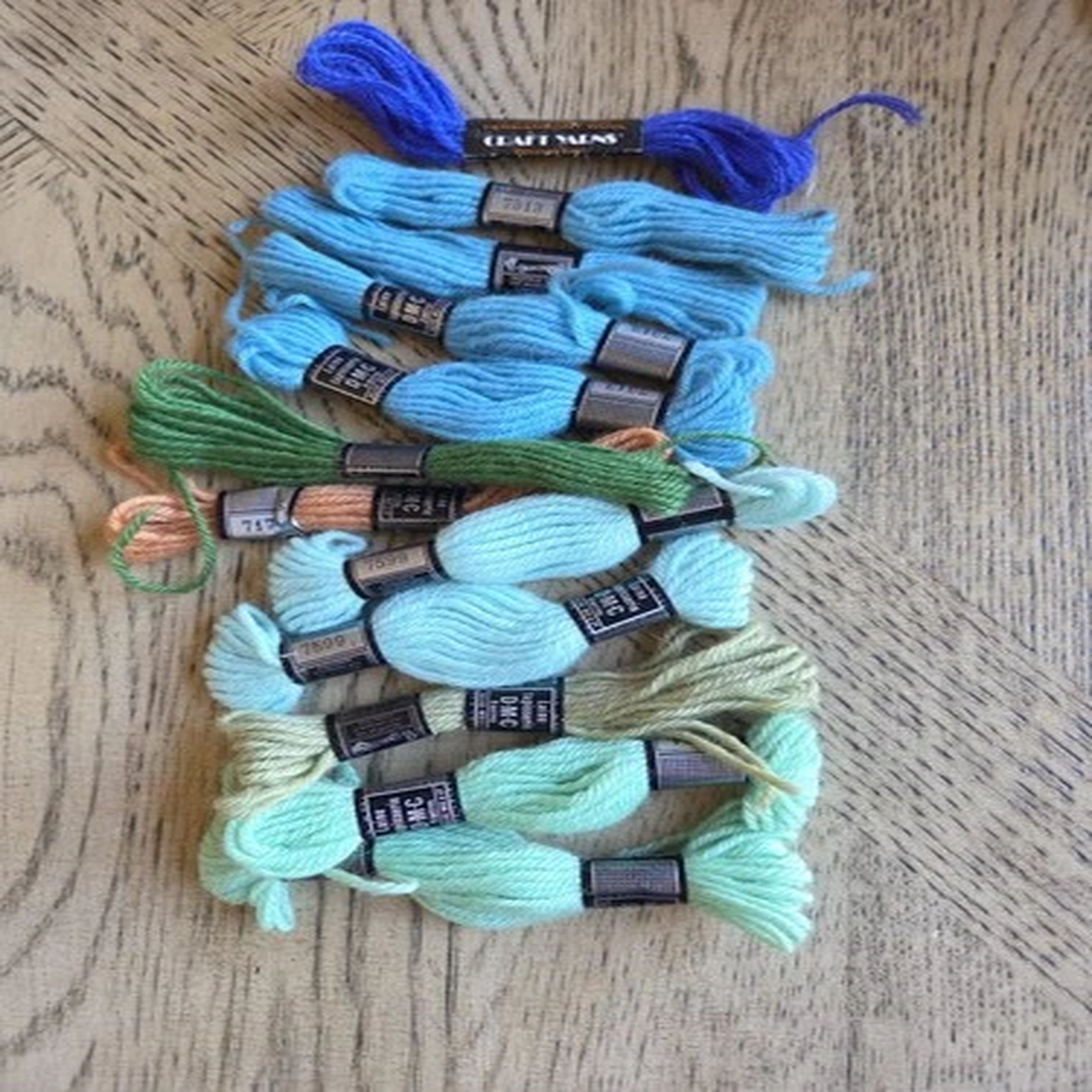 vintage-dmc-laine-tapisserie-wool-yarn-lot-of-12-skeins-new-nos-dmc-100-wool