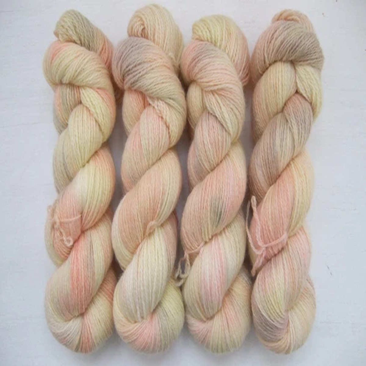 hand-dyed-100-wool-yarn-400-g-4-skeins-x-100g