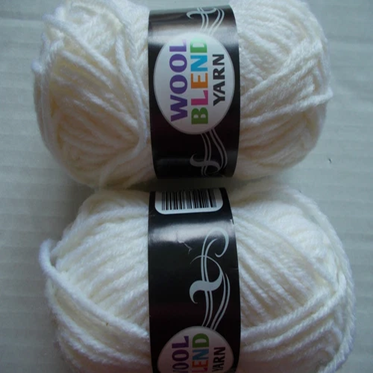 sundance-big-sky-wool-blend-yarn-white-hot-lot-of-2-61-yds-ea