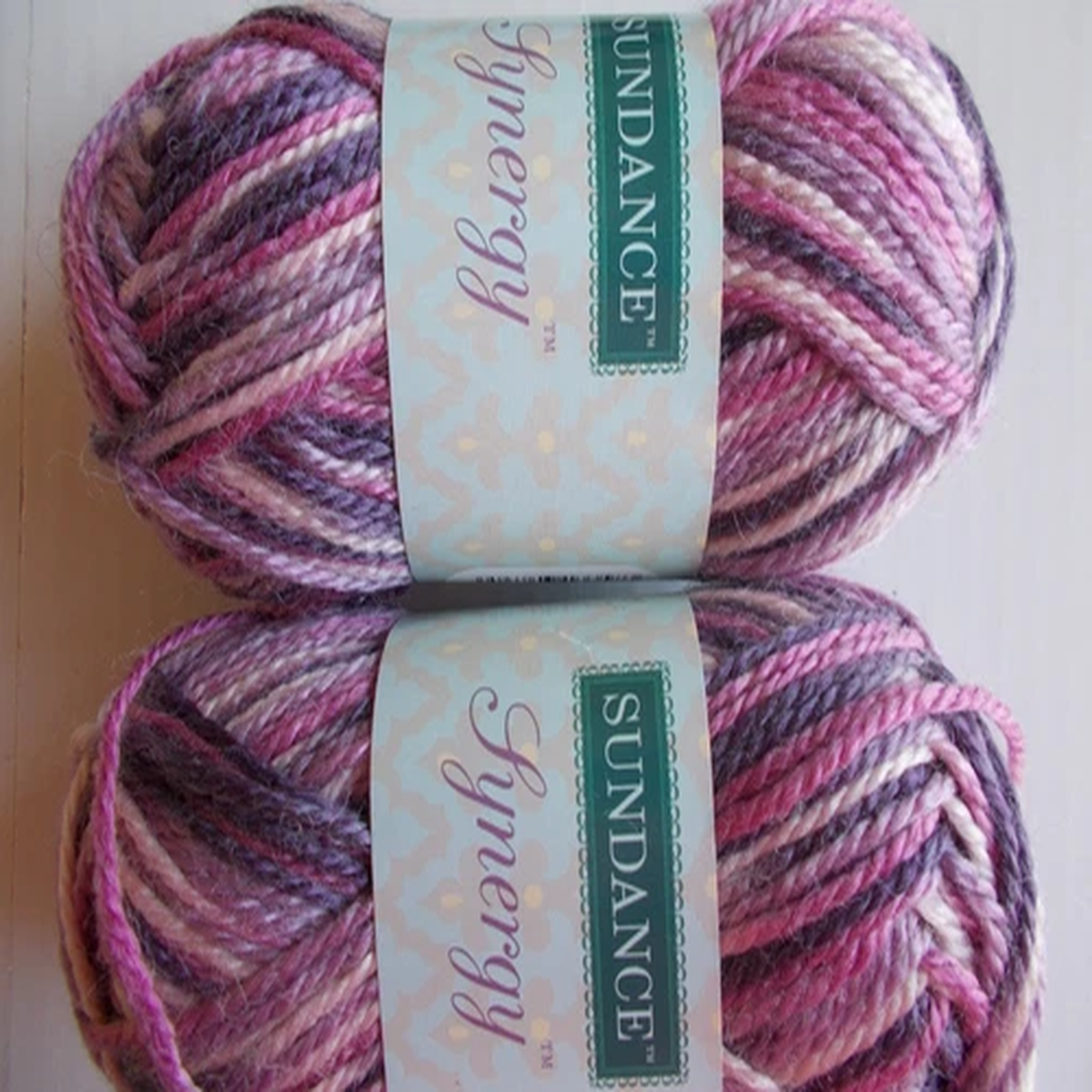 sundance-synergy-wool-blend-gradient-yarn-berry-blend-lot-of-2-76-yds-ea