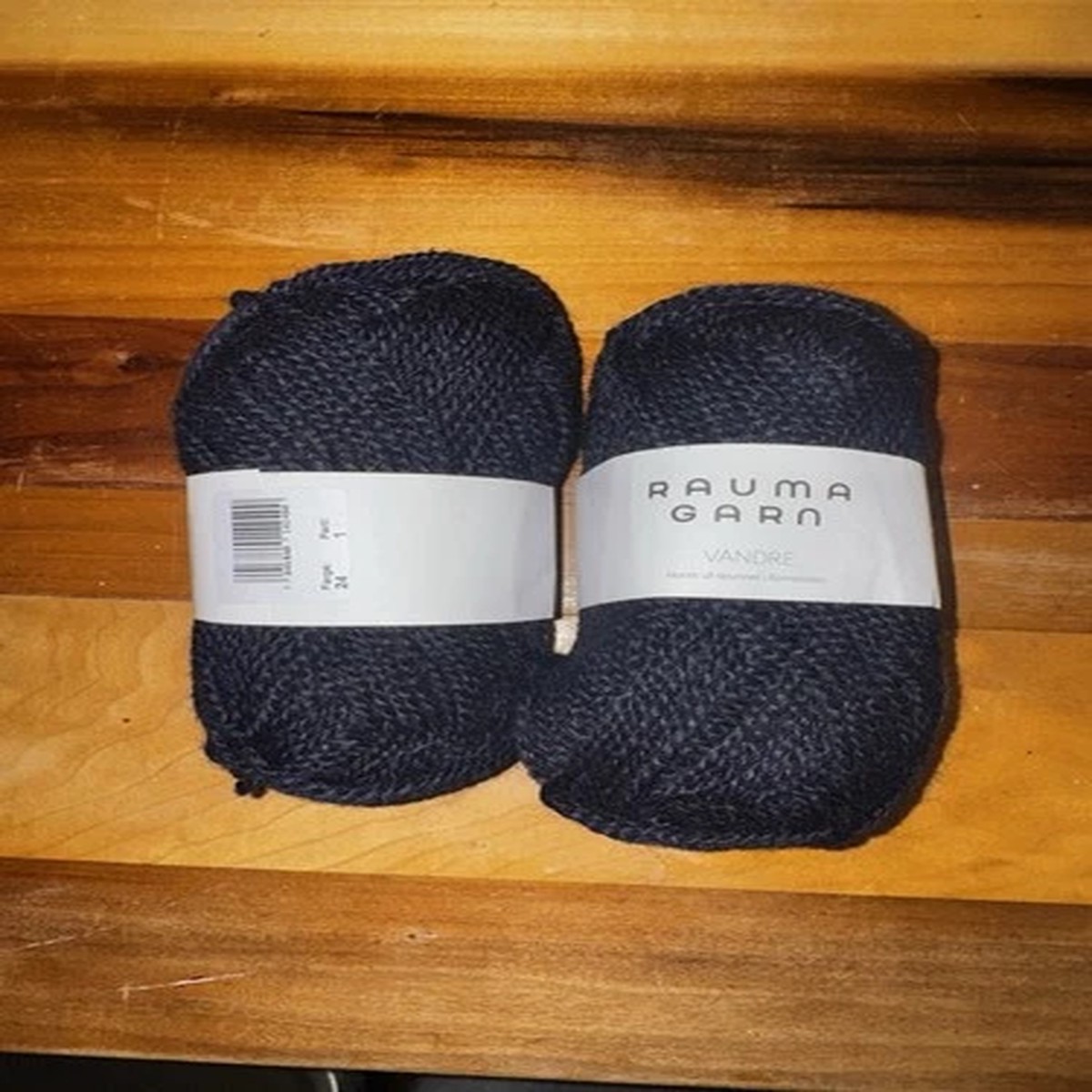 rauma-garn-100-wool-blue-yarn
