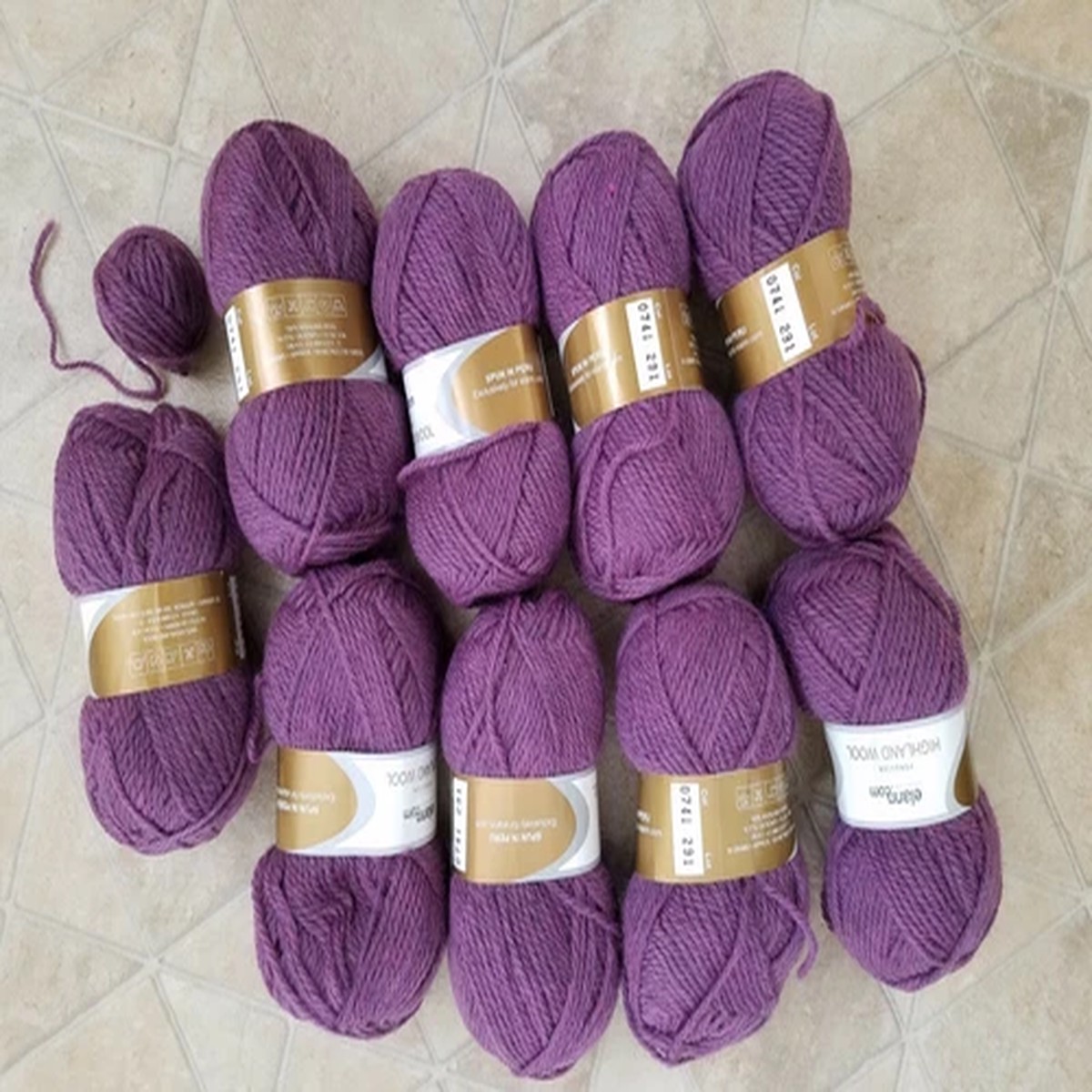 elann-peruvian-highland-wool-lot-291-color-0741-violet-heather