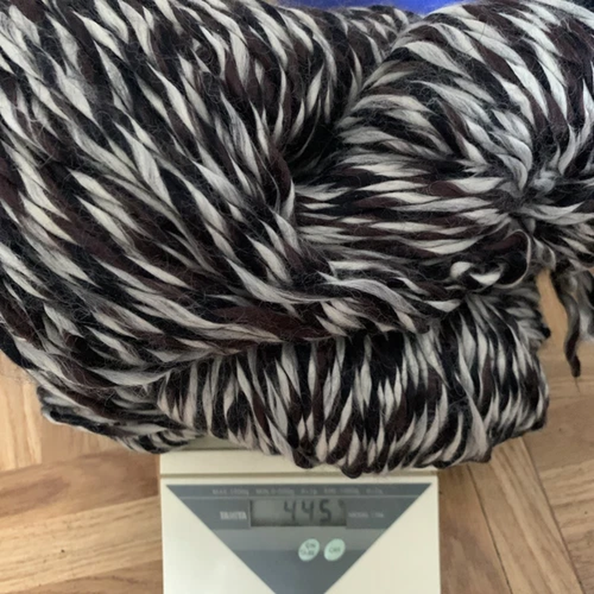 wool-blend-yarn-hank-1088