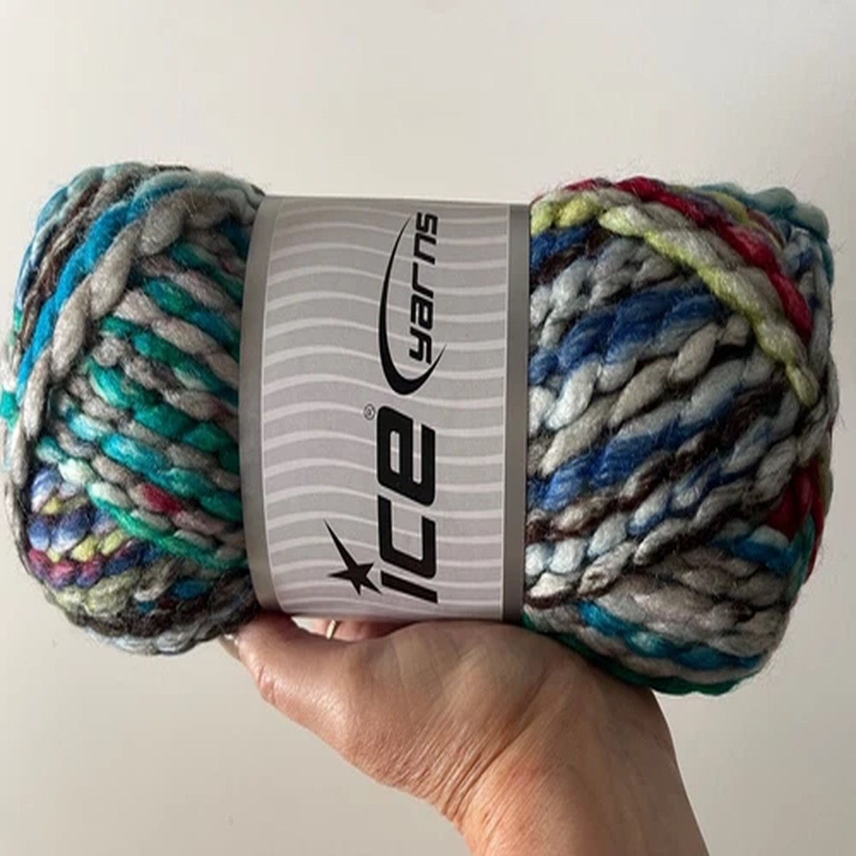 alpine-wool-color-77909-ice-yarn-acry-wool-super-bulky-150g-5-2oz-82y-blue-red
