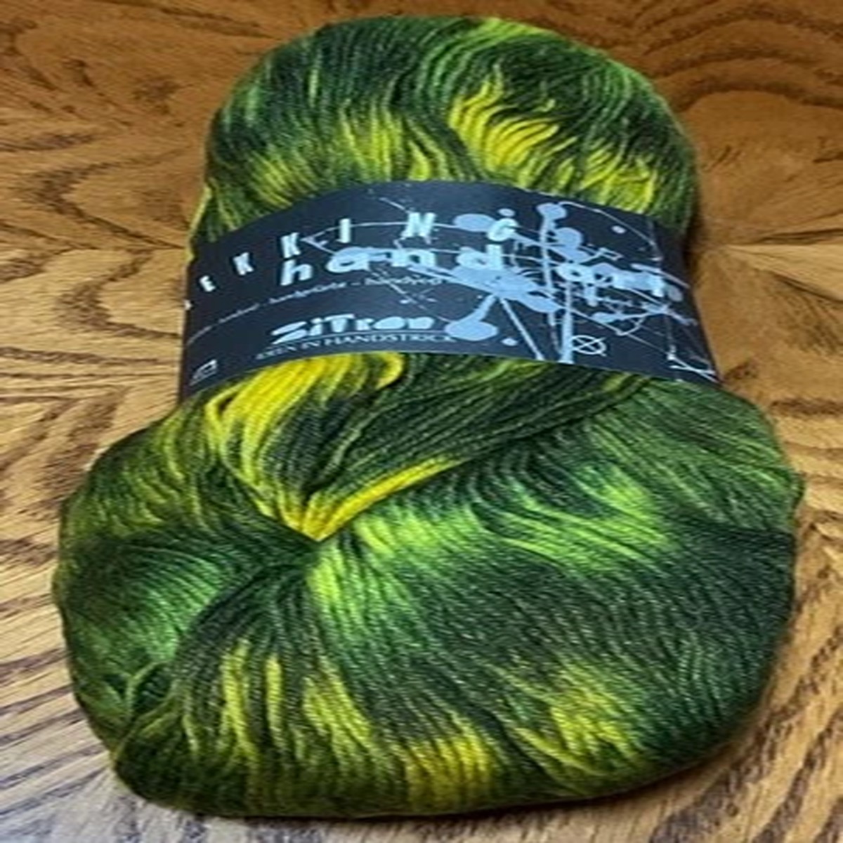 new-zitron-trekking-hand-art-sock-yarn-fingering-weight-514-galpagos-100g-459yd