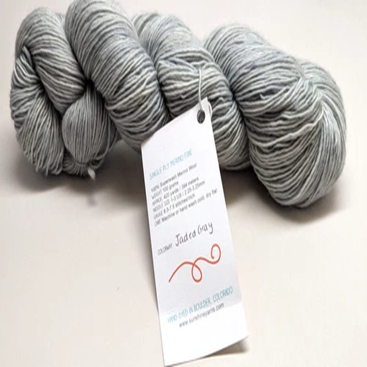 sunshine-yarn-single-ply-merino-fine-superwash-420-yds-100g-jaded-gray