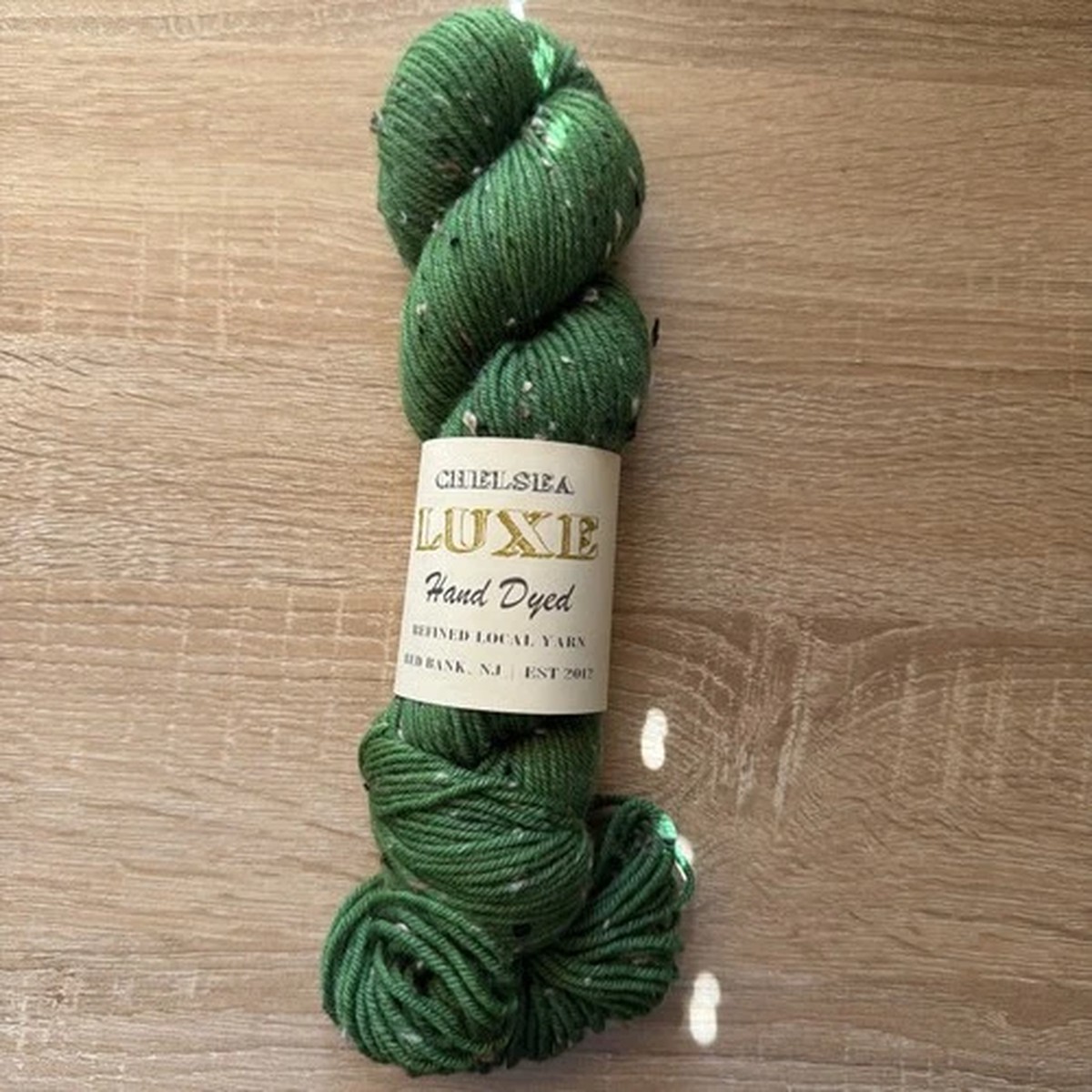 chelsea-luxe-hand-dyed-85-sw-merino-15-donegal-nep-rustic-dk-monslere