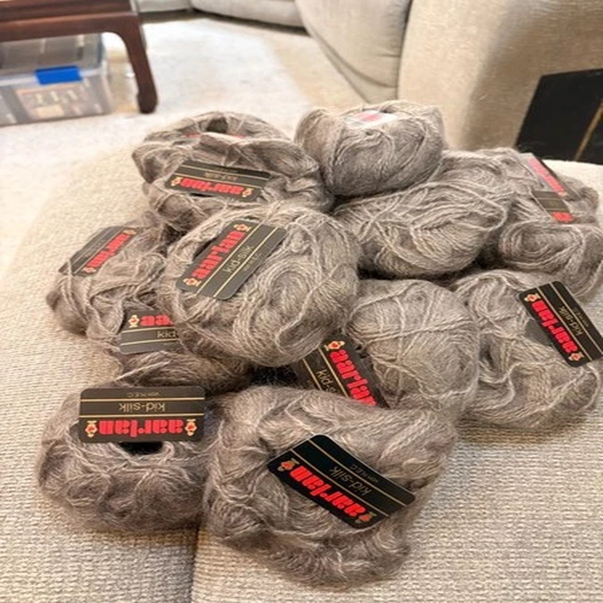 19-skeins-aarian-kid-silk-yarn-80-mohair-20-silk-batch-c-5809-rare-find