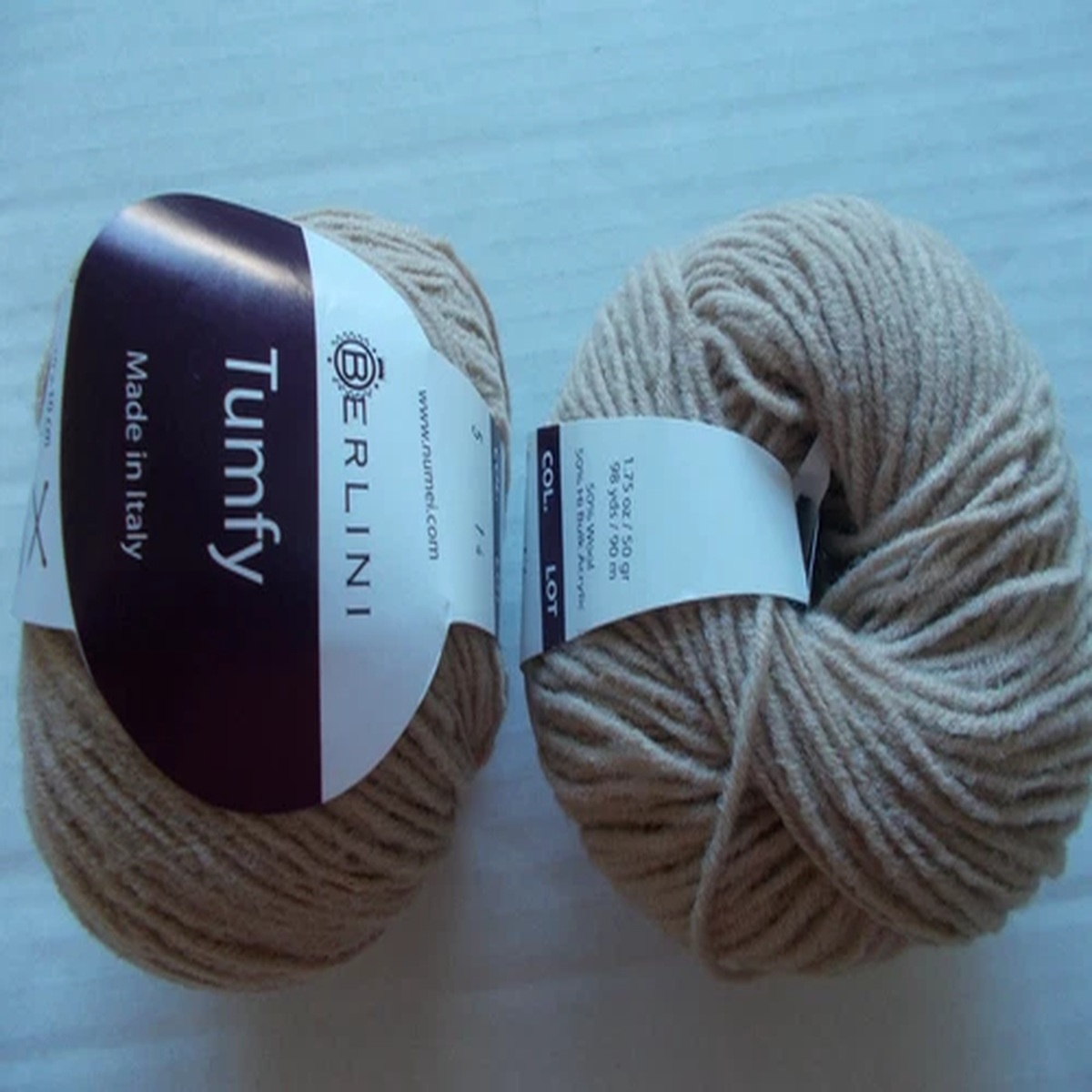 berlini-tumfy-wool-blend-yarn-rugby-tan-lot-of-2