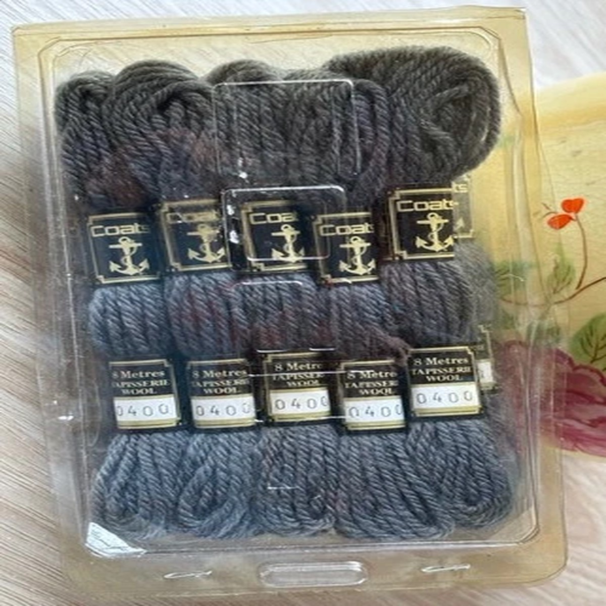 vintage-coats-tapestry-pure-virgin-wool-skein-box-10-x-8m-grey-made-in-australia