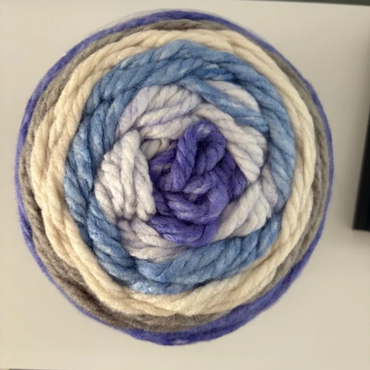 bernat-pop-bulky-yarn-acrylic-bulky-6-weight-knitting-crochet-new-stormy-waves