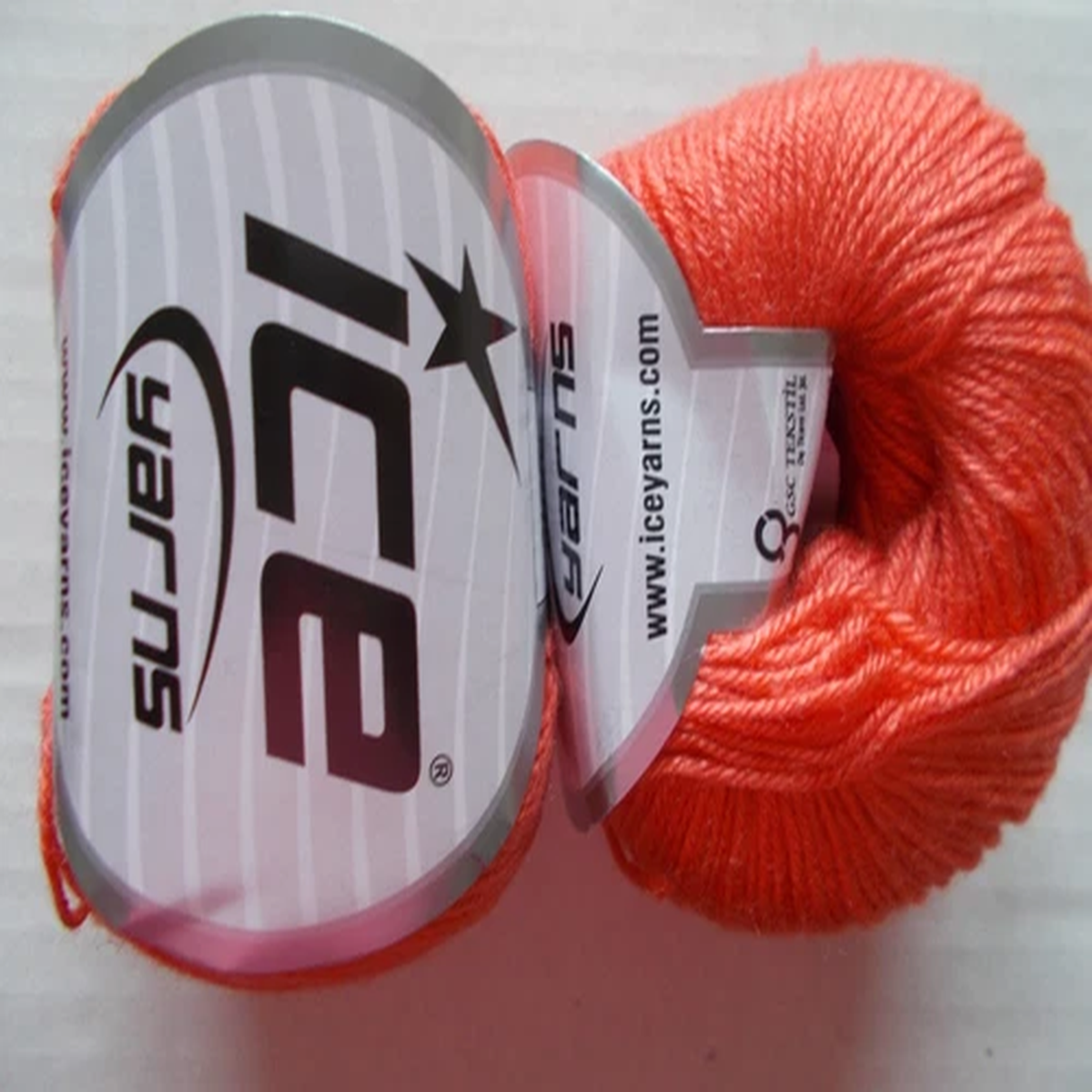 ice-yarns-merino-soft-wool-blend-yarn-salmon-lot-of-2-192-yds-ea