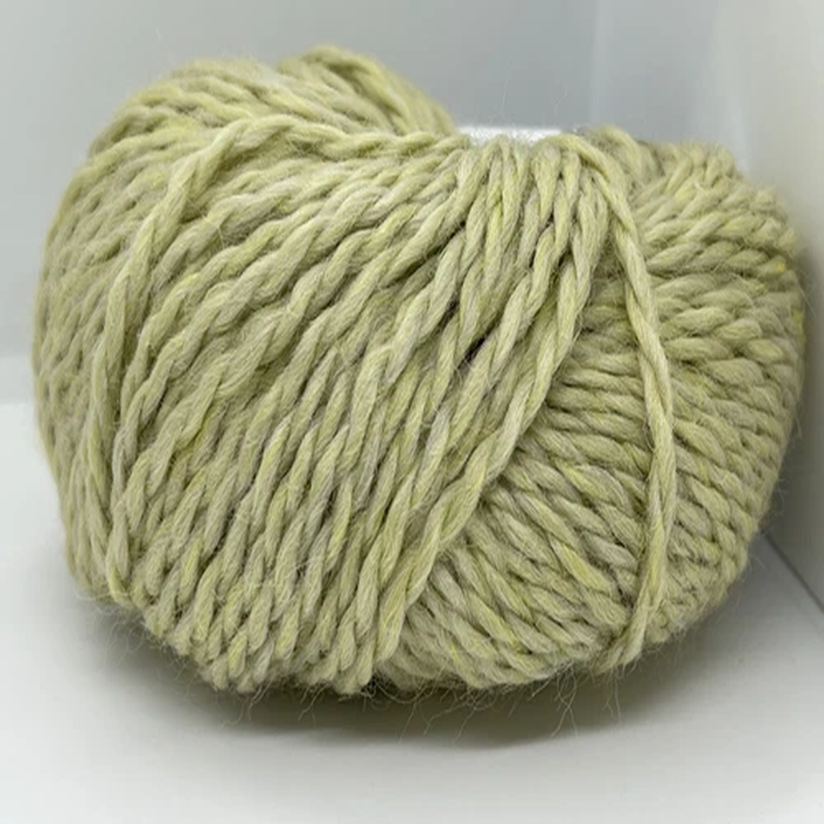 light-green-royal-wool-82359-ice-yarns-wool-nylon-blend-worsted-50gr-109yd