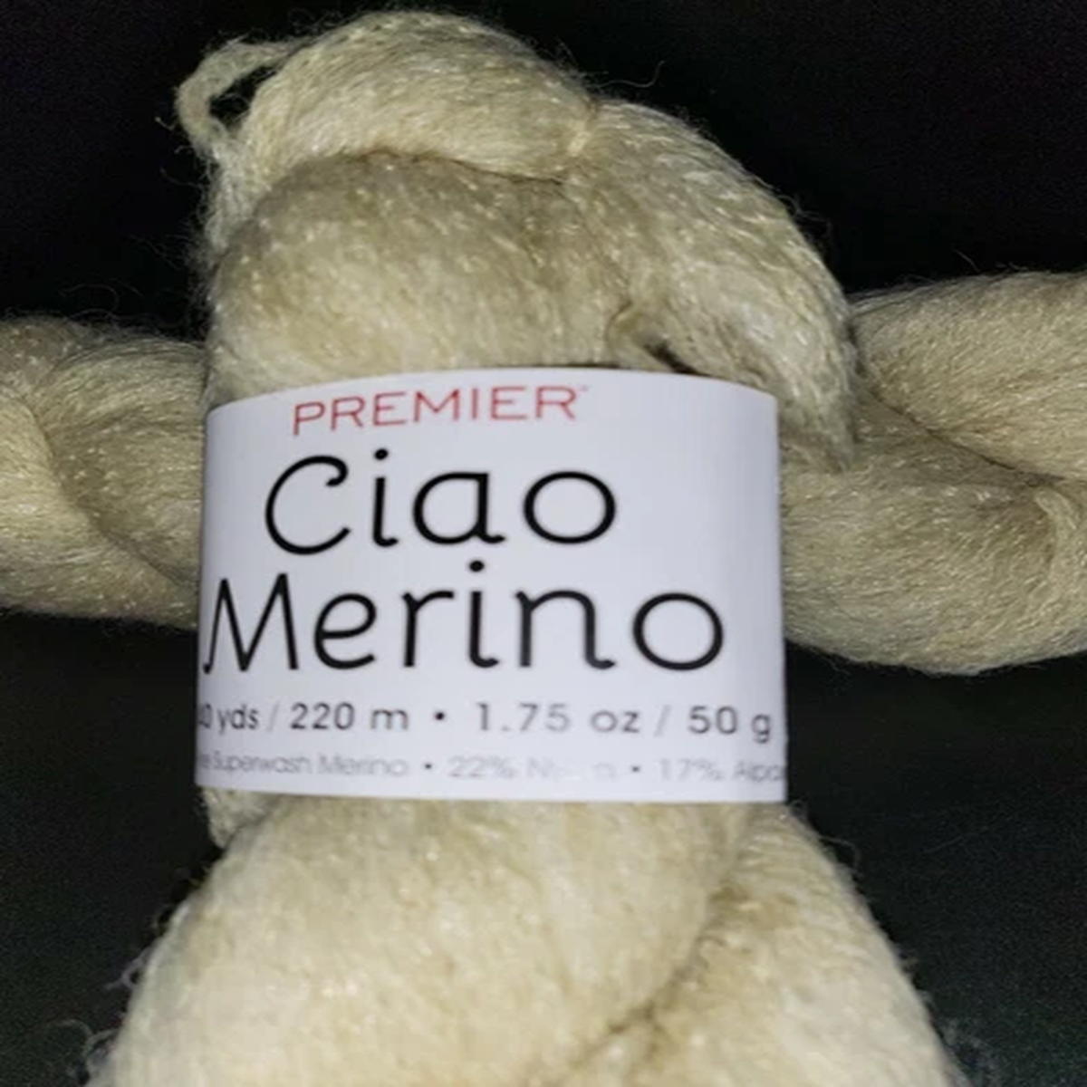 2-skeins-hanks-of-ciao-merino-yarn-color-2068-03-pear