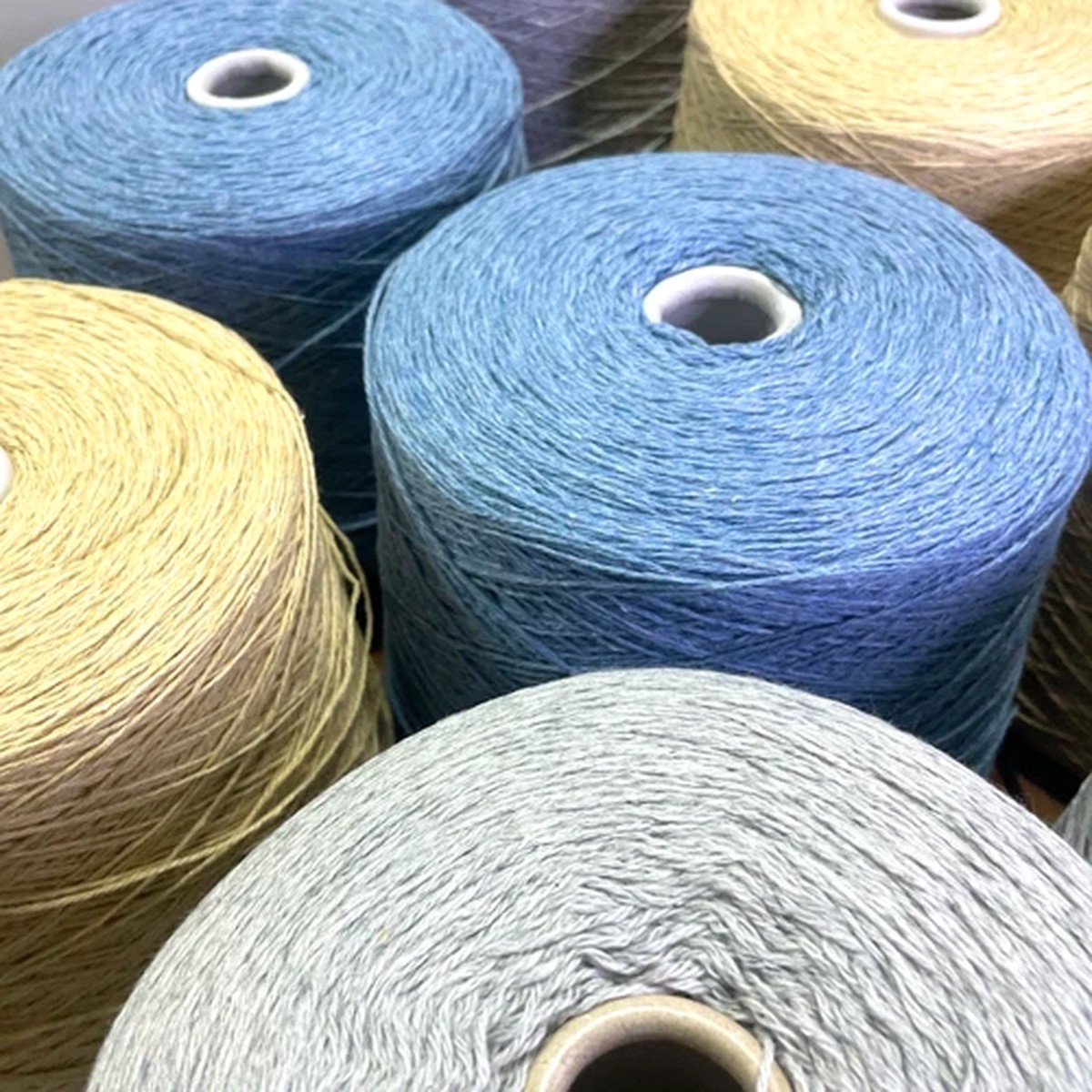 italian-silk-cashmere-cone-yarn-fingering-weight-usa-tariff-free