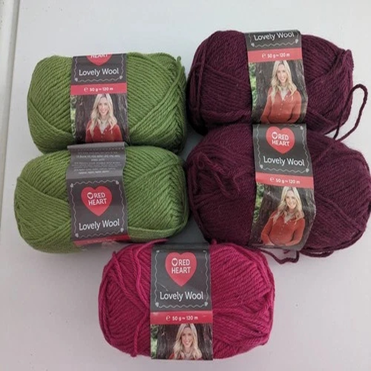 250g-red-heart-lovely-55-wool-mix-lot-pink-green-knitting-yarn-4mm-dk