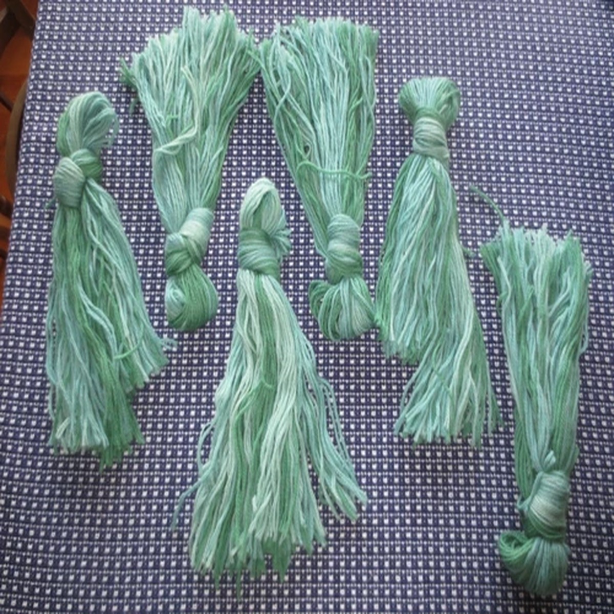 6-hanks-variegated-soft-greens-wool-yarn-14-oz-total