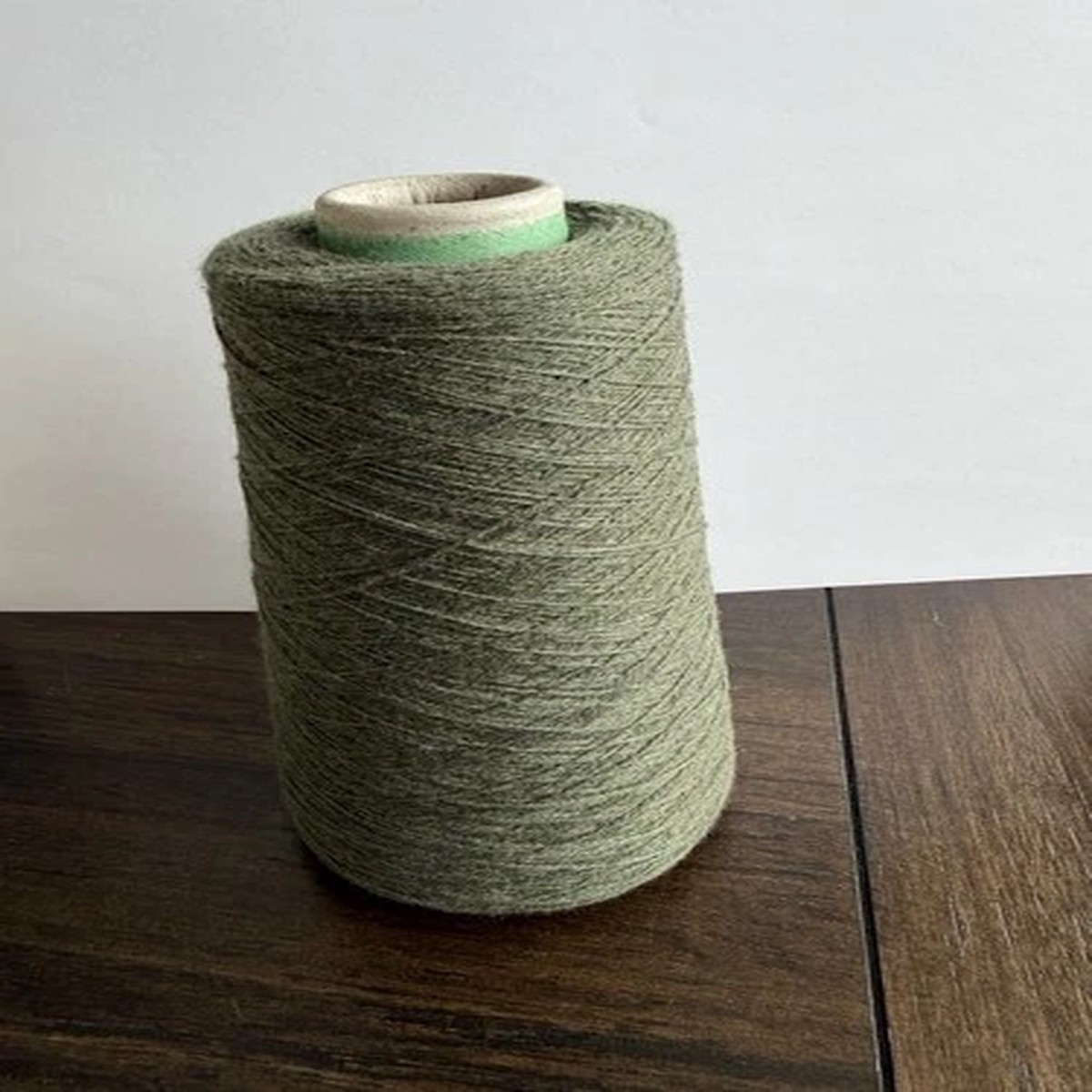 100-cashmere-yarn-from-italy-on-cone