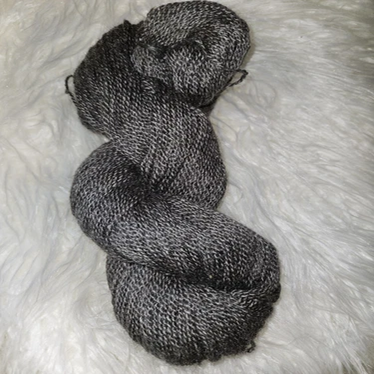 hand-dyed-wool-yarn-colorway-medium-brown-100g