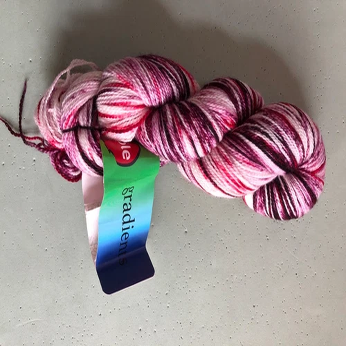 crabapple-yarn-100-superwash-merino-gradient