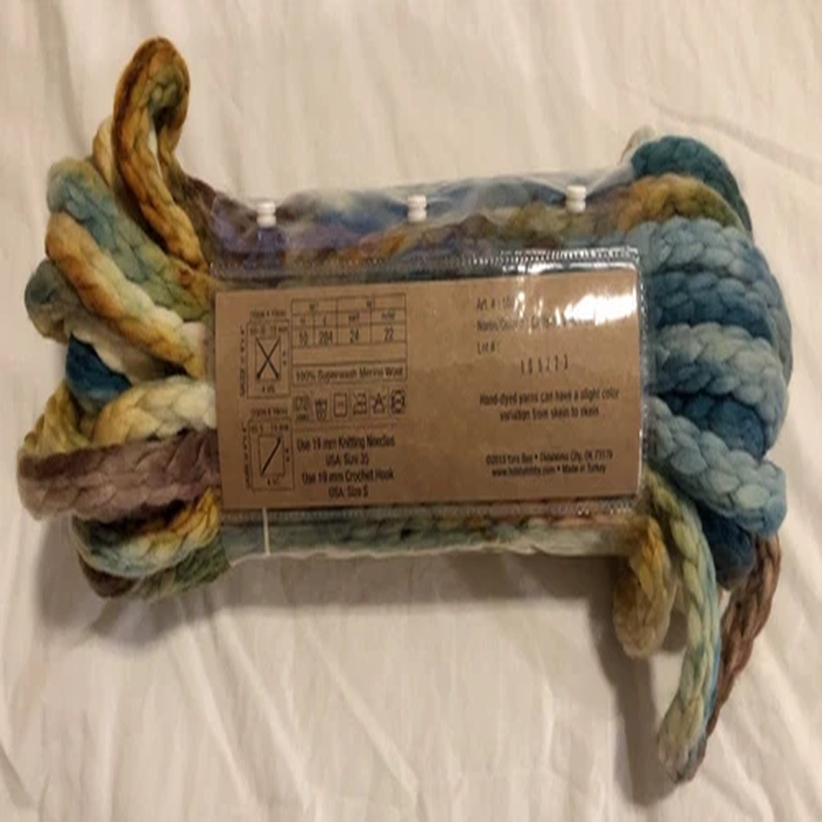yarn-bee-cliffside-villa-merano-wool-hand-dyed-skein-10-oz-24-yards-new