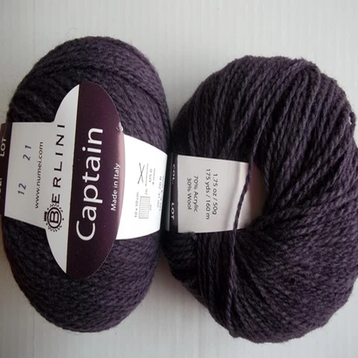 berlini-captain-wool-blend-yarn-plum-lot-of-2-175-yds-each