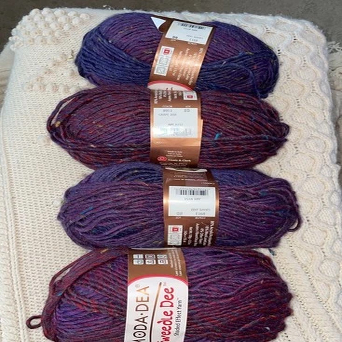lot-of-4-moda-dea-tweedle-dee-shaded-effect-yarn-grape-jam-italy-bulky-purple