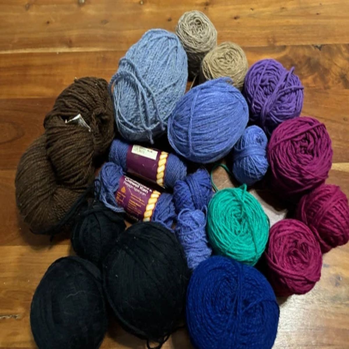 lot-of-mixed-yarn-wool-and-other-huge-mixed-colors