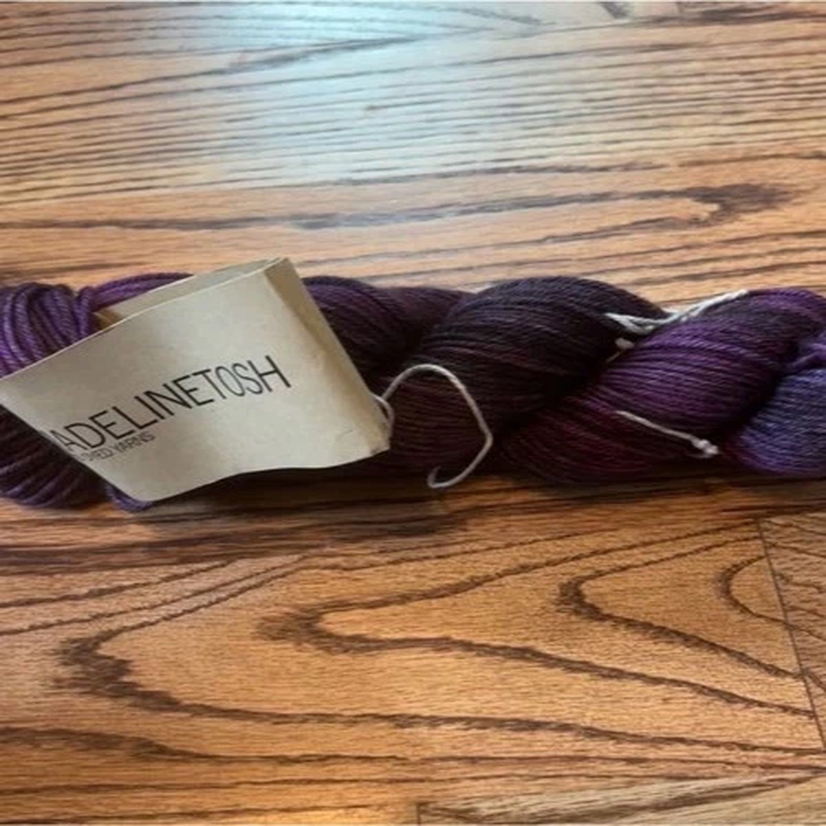 madelinetosh-yarn-dk-twist-tonal-purple-100-merino-wool-knitting-handmade-nwt