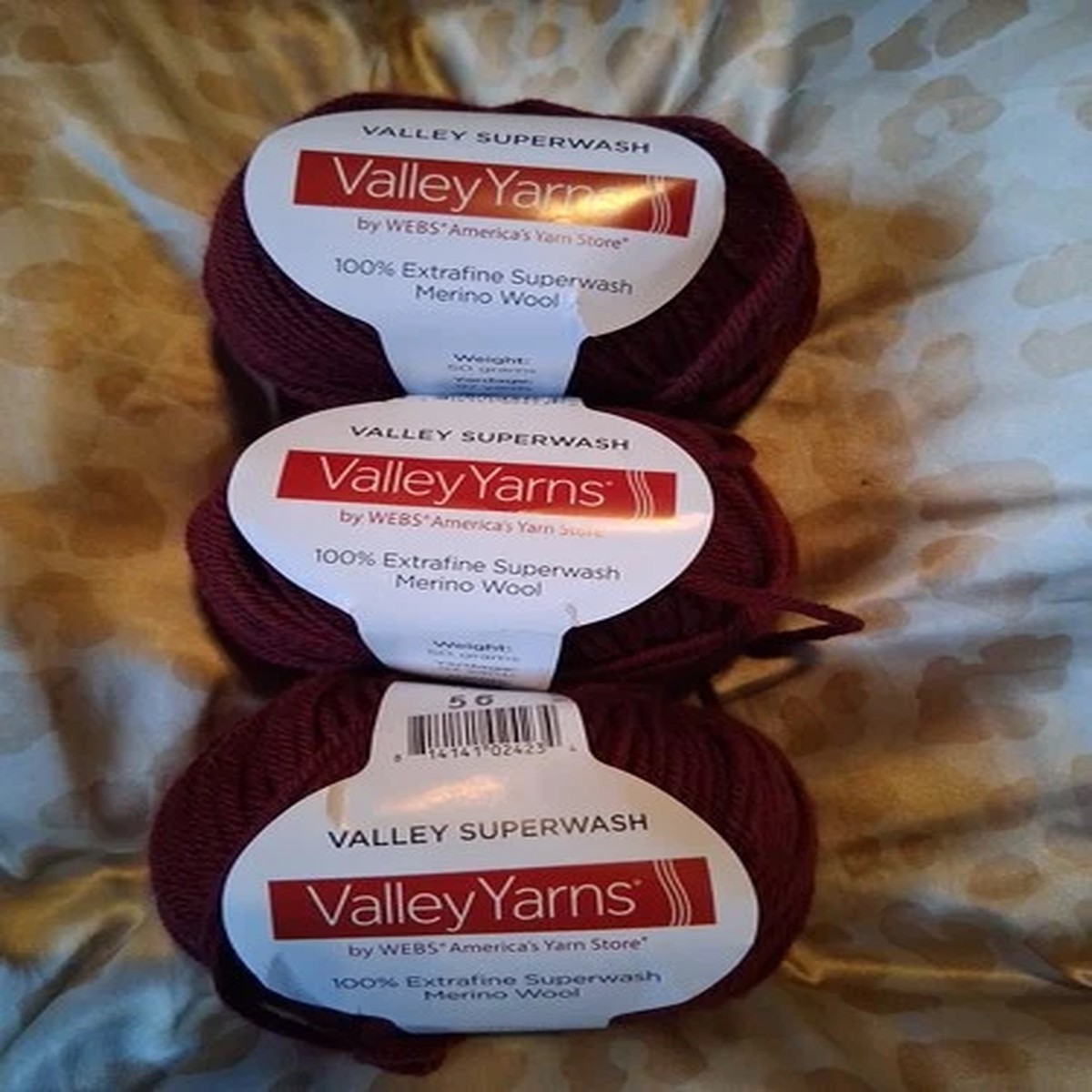 valley-yarns-100-extrafine-superwash-merio-wool-50-grams-97-yards-burgundy-127