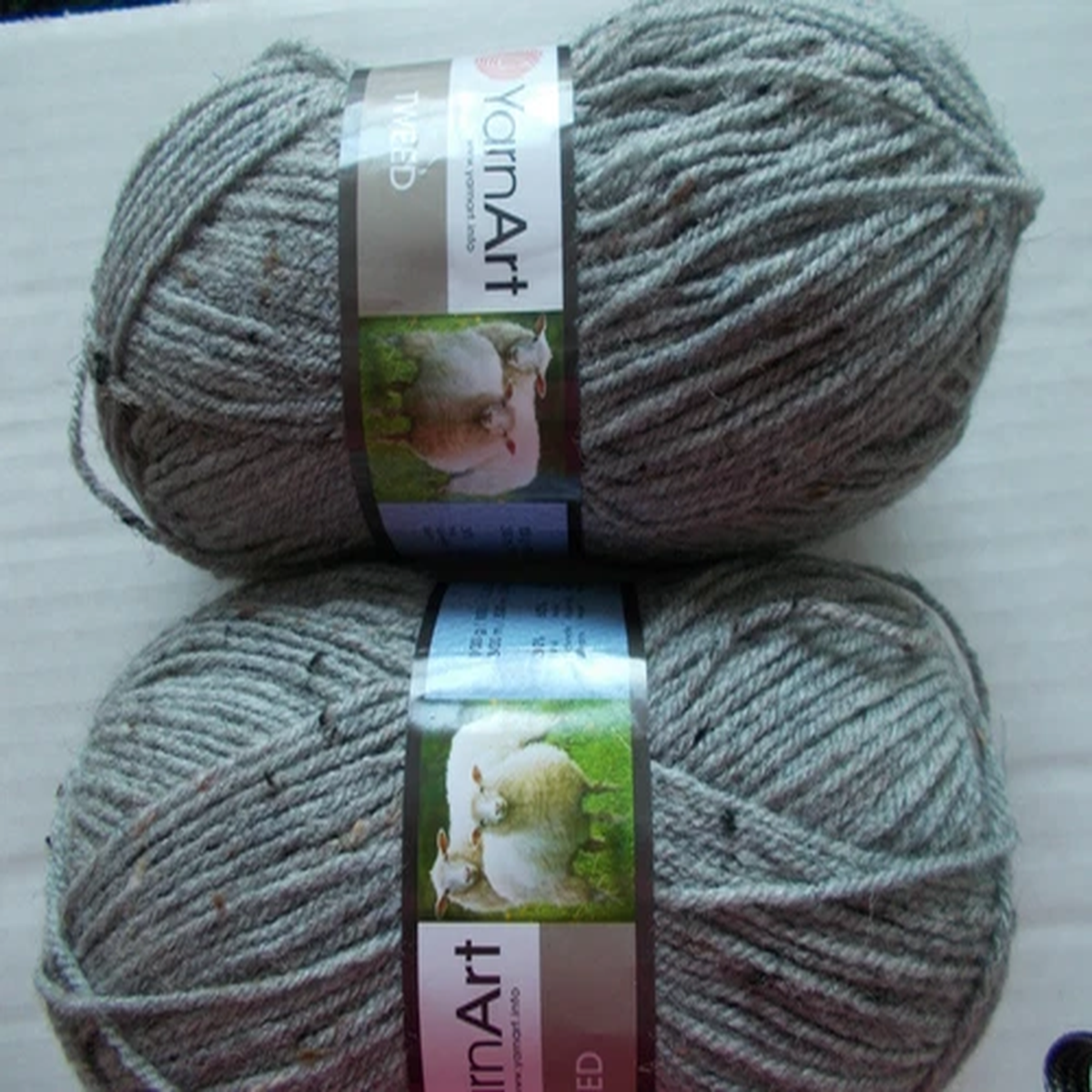 yarnart-tweed-wool-blend-yarn-gray-226-lot-of-2-328-yds-each