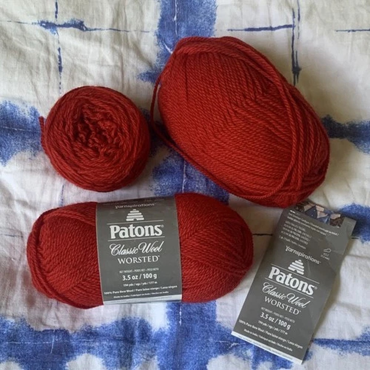 patons-classic-wool-worsted-100-pure-new-wool-yarn-bright-red-227g