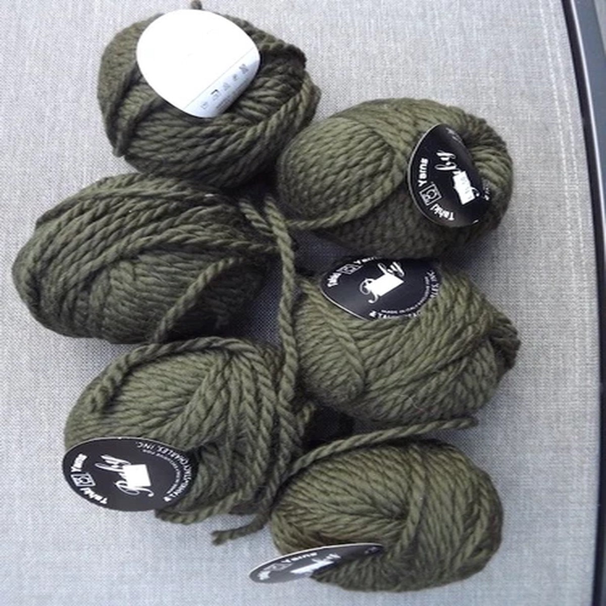 tahki-yarns-baby-super-chunky-100-merino-wool-olive-green-new-6-balls