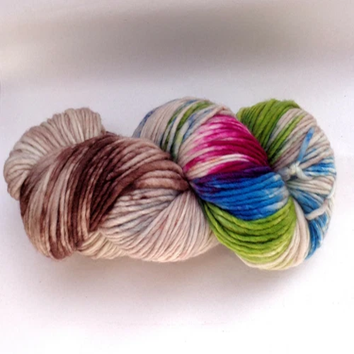 blotchy-hand-dyed-softest-merino-superwash-yarn-worsted-weight-200m-222yds