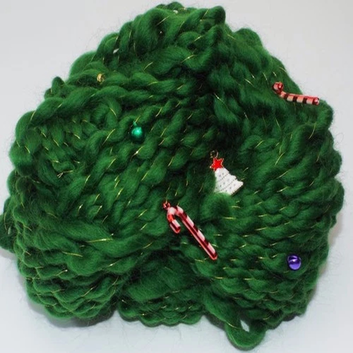 handspun-christmas-beaded-yarn-wool-green-candy-canes-trees-beads