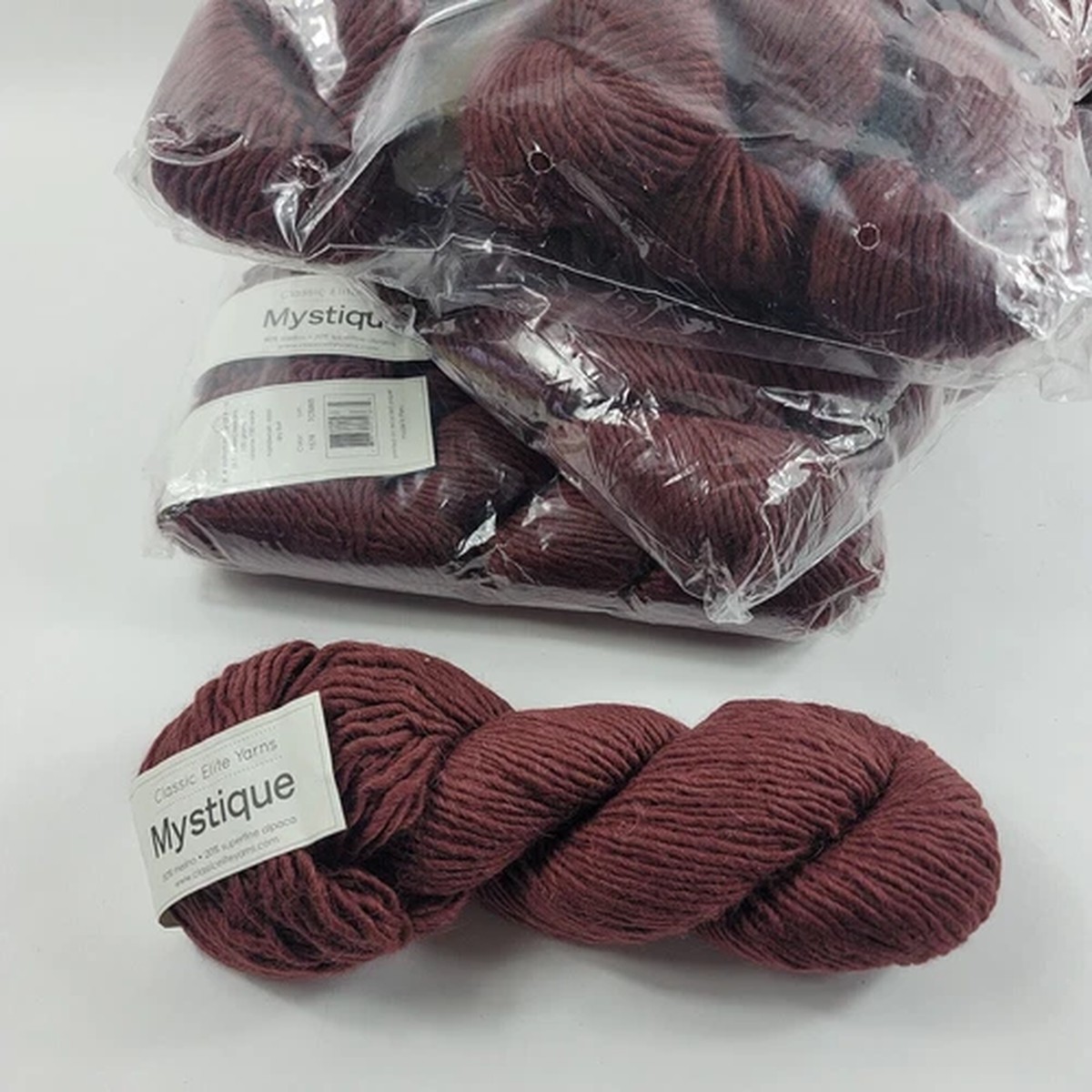 hank-classic-elite-mystique-bulky-yarn-merino-alpaca-brown-130-yd-y11