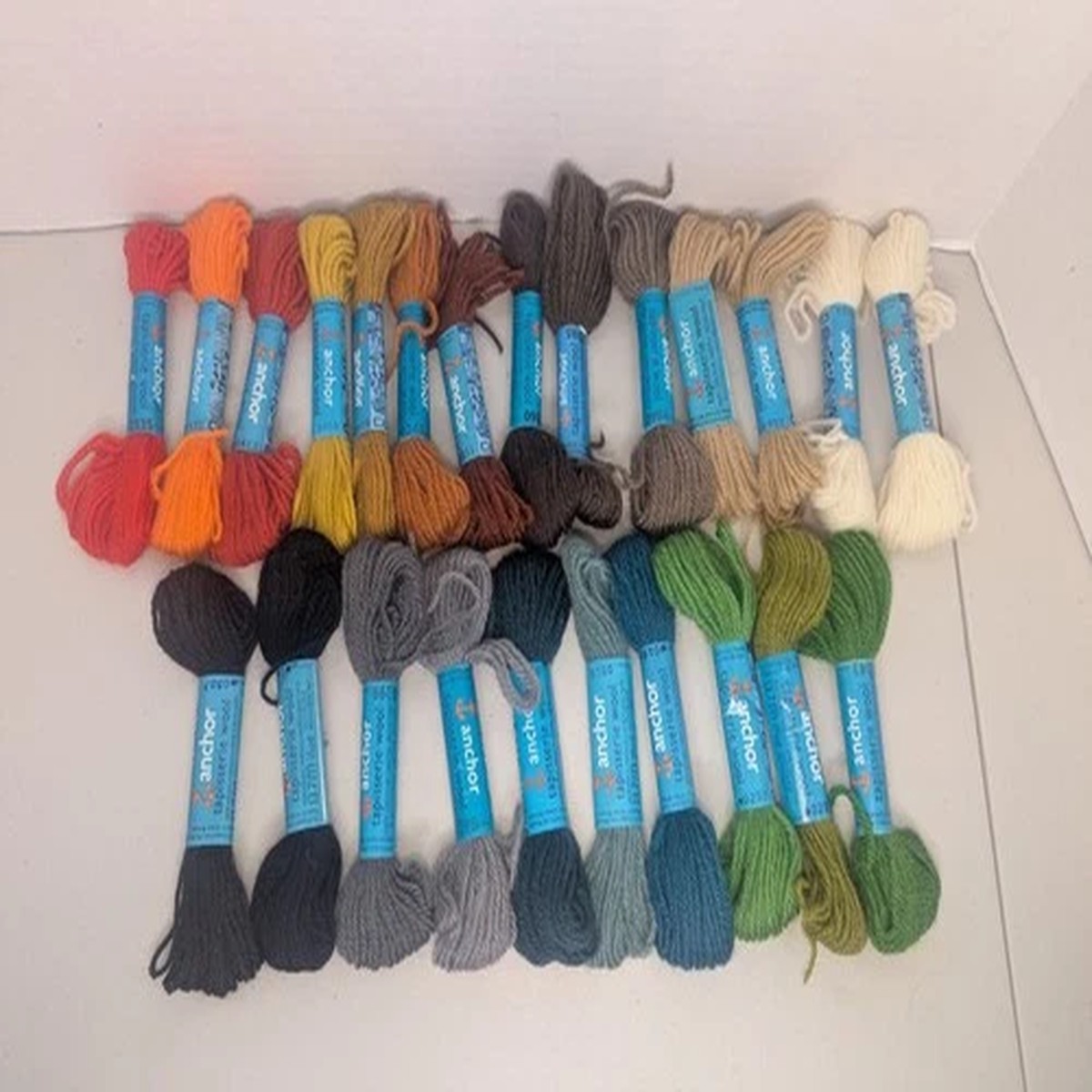 anchor-tapisserie-100-wool-yarn-skeins-lot-of-24-multicolors-15yds-each