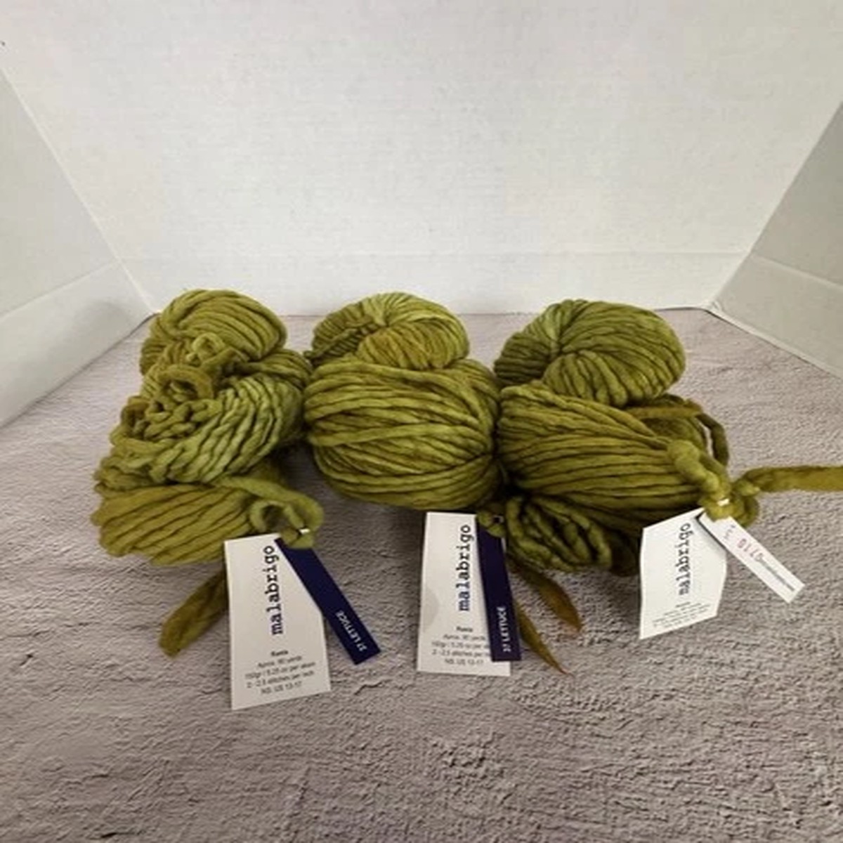 mal-abrigo-rasta-yarn-color-37-lettuce-90yds-150g-100-merino-lot-of-3
