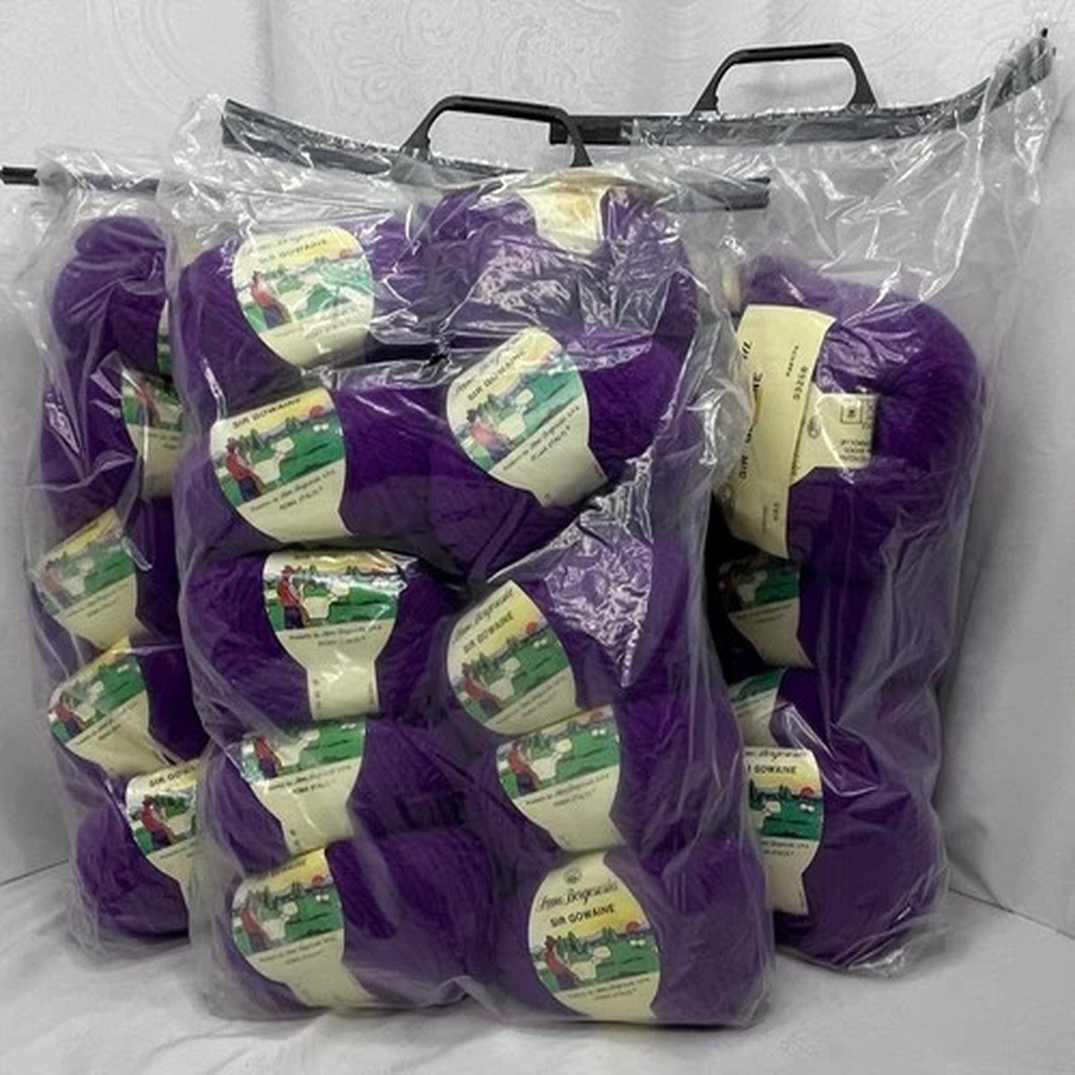 vtg-nos-30-balls-of-lane-borgosesia-sir-gowaine-yarn-purple-665-dye-lot-match