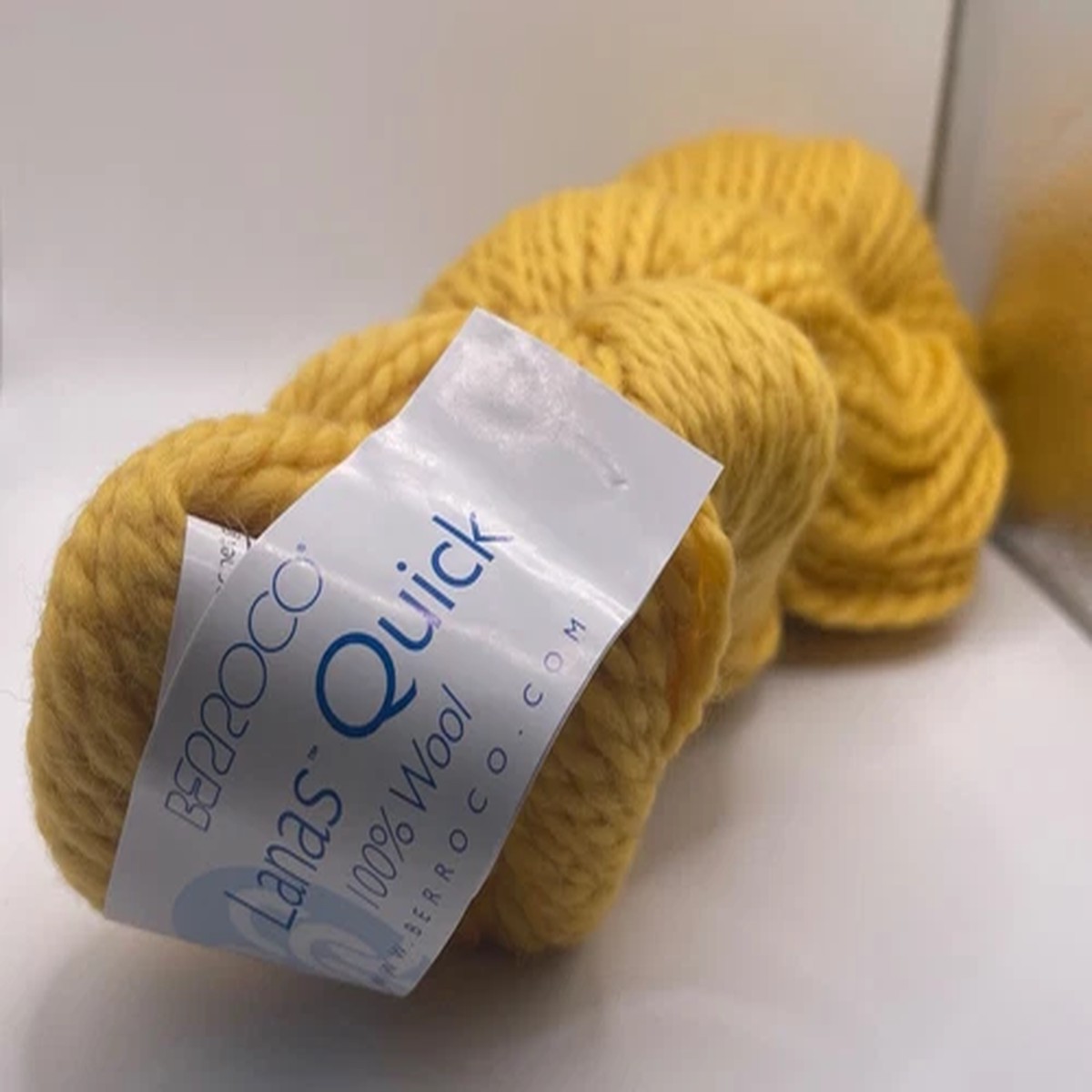 berroco-lanas-quick-yarn-7721-sunny-yellow-100-wool-super-bulky-100gr-109yds