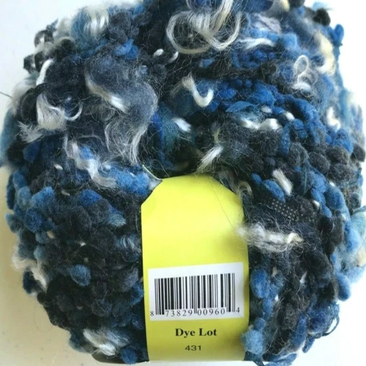 elizabeth-austin-sorriso-431-blues-boucle-flag-yarn-skein-wool-knitting-fever