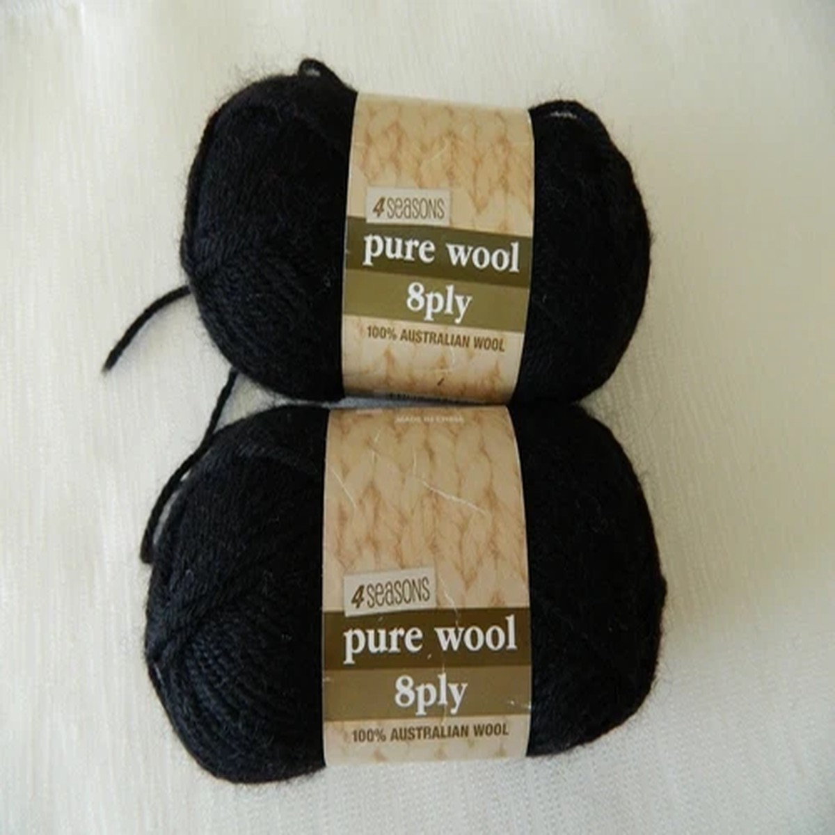 yarn-4-seasons-pure-wool-8ply-australian-wool-black-lot-knitting-craft-hobby