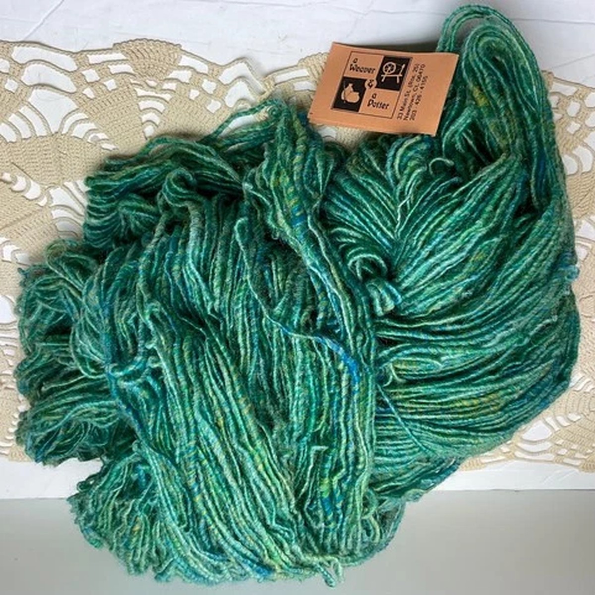 vintage-hand-spun-dyedwoolyarn-a-weaver-apotter-indy-variegated-worsted-660yds