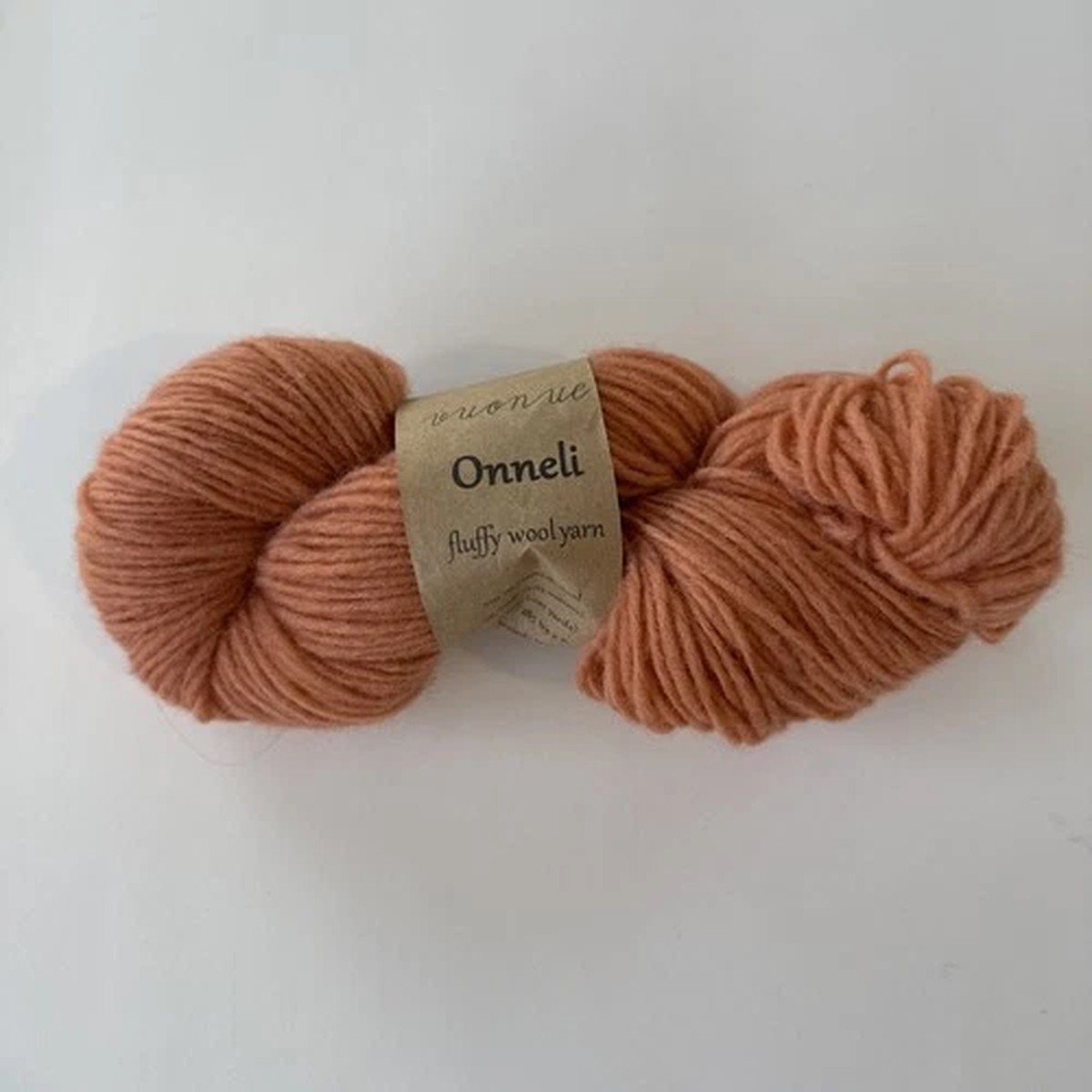 vuonue-onneli-100-finnish-wool-worsted-aran-light-pink-one-skein