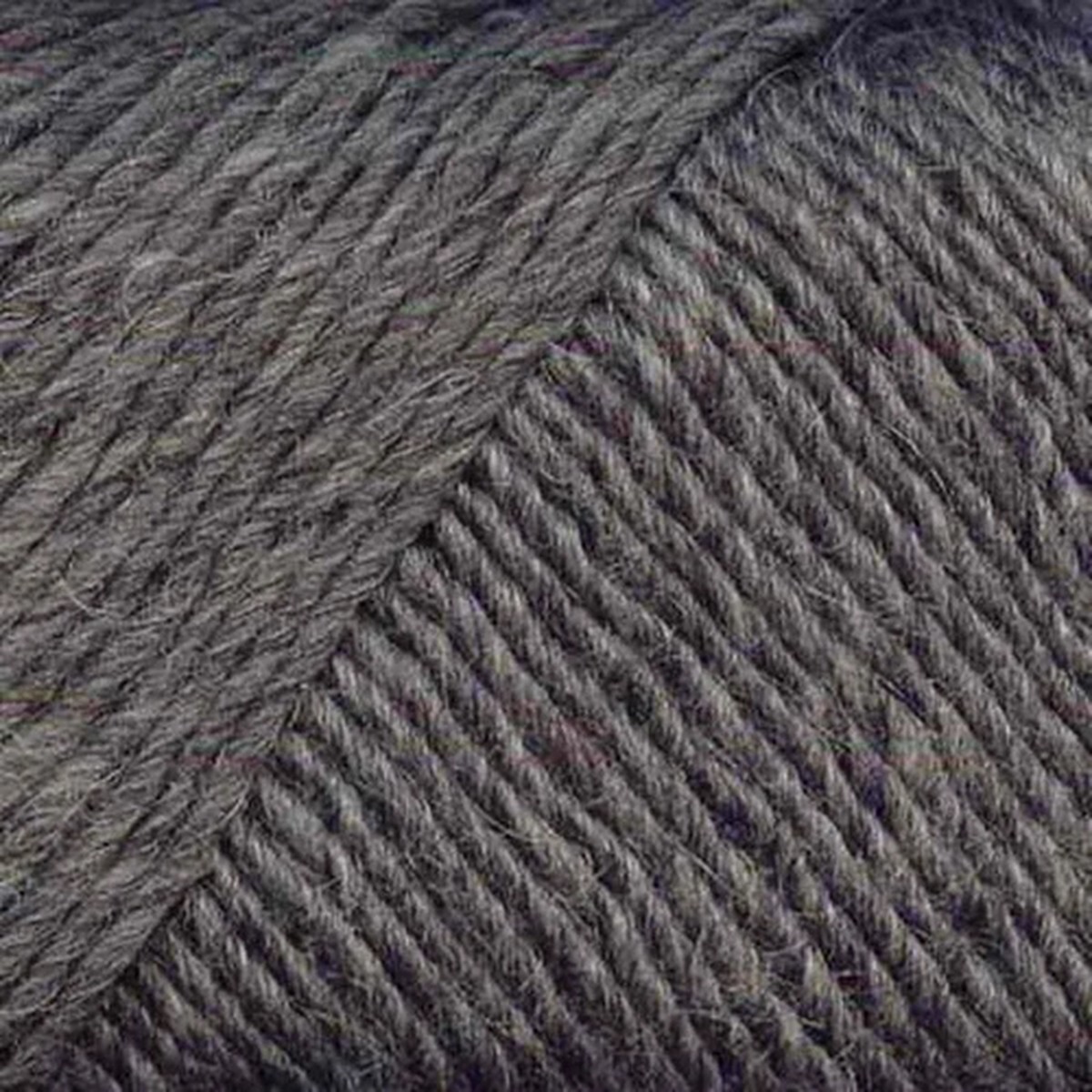 brown-sheep-lamb-s-pride-bulky-04-wool-mohair-yarn-charcoal-heather