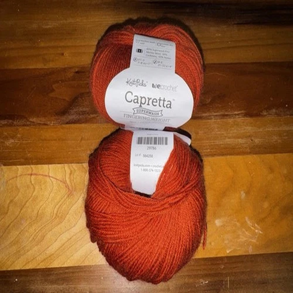 capretta-superwash-merino-wool-yarn-orange-red
