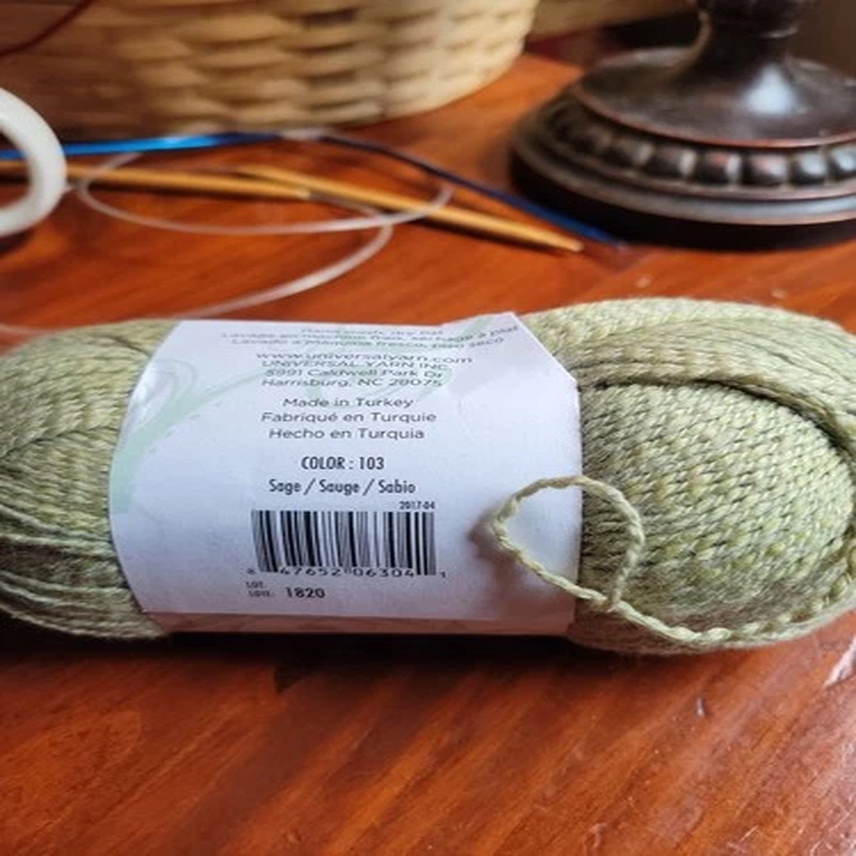 unity-yarn-fibra-natura-skein-sage-3