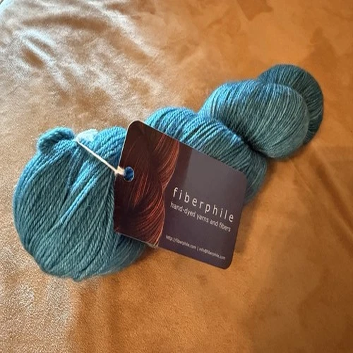 fiberphile-now-sterling-ridge-studio-glimmer-super-squish-sock-yarn-bluebird
