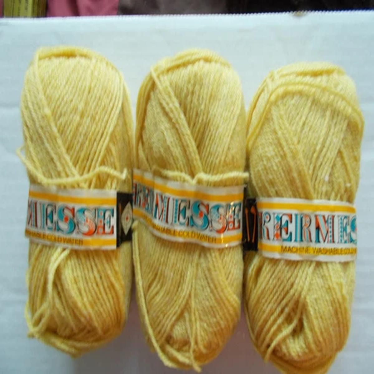 kermesse-wool-blend-yarn-light-gold-lot-of-3-france